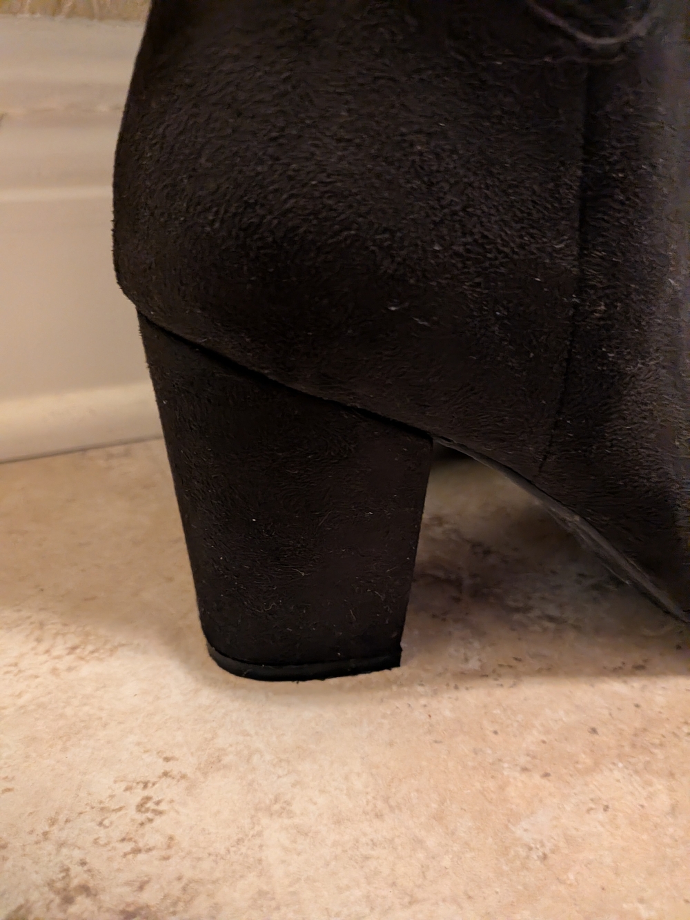 Women's Black Suede Knee-high Block Heel Boots - Picture 4 of 6